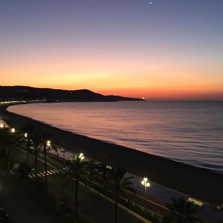 Appartement Front De Mer - Promenade Des Anglais Nisa Exterior foto