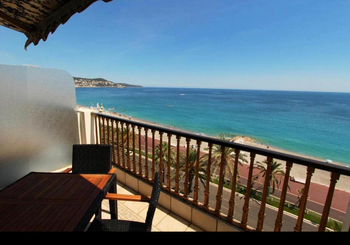 Appartement Front De Mer - Promenade Des Anglais Nisa Exterior foto