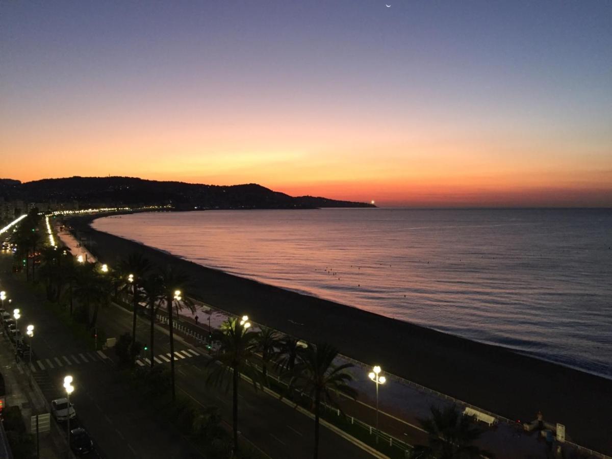 Appartement Front De Mer - Promenade Des Anglais Nisa Exterior foto